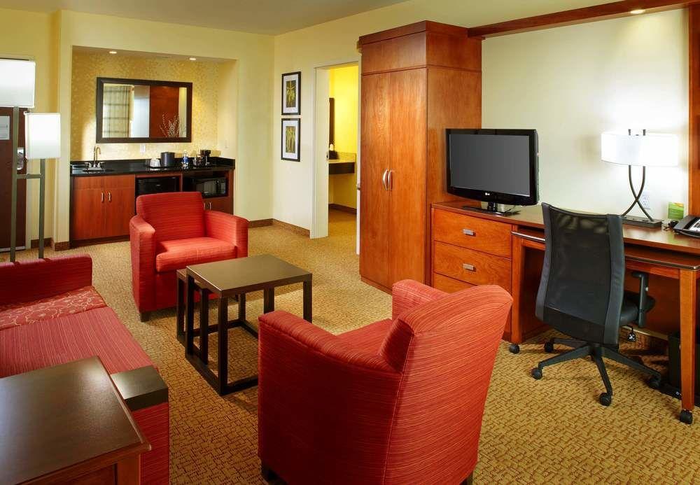 Courtyard By Marriott Pittsburgh Washington Meadow Lands Hotel Buitenkant foto