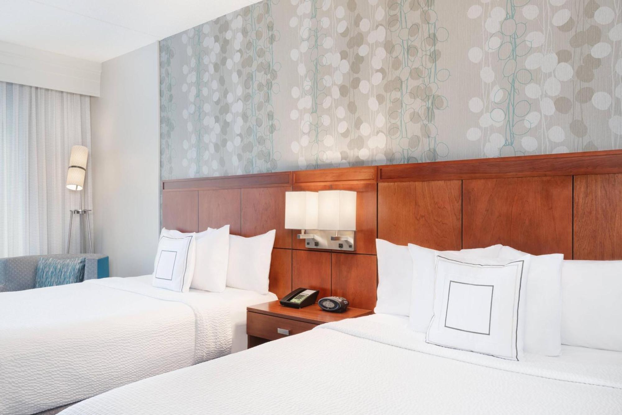 Courtyard By Marriott Pittsburgh Washington Meadow Lands Hotel Buitenkant foto