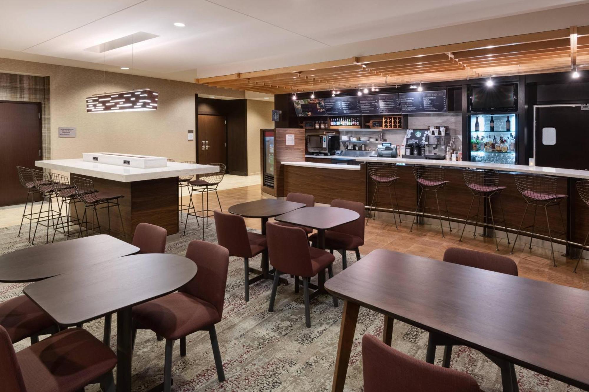 Courtyard By Marriott Pittsburgh Washington Meadow Lands Hotel Buitenkant foto