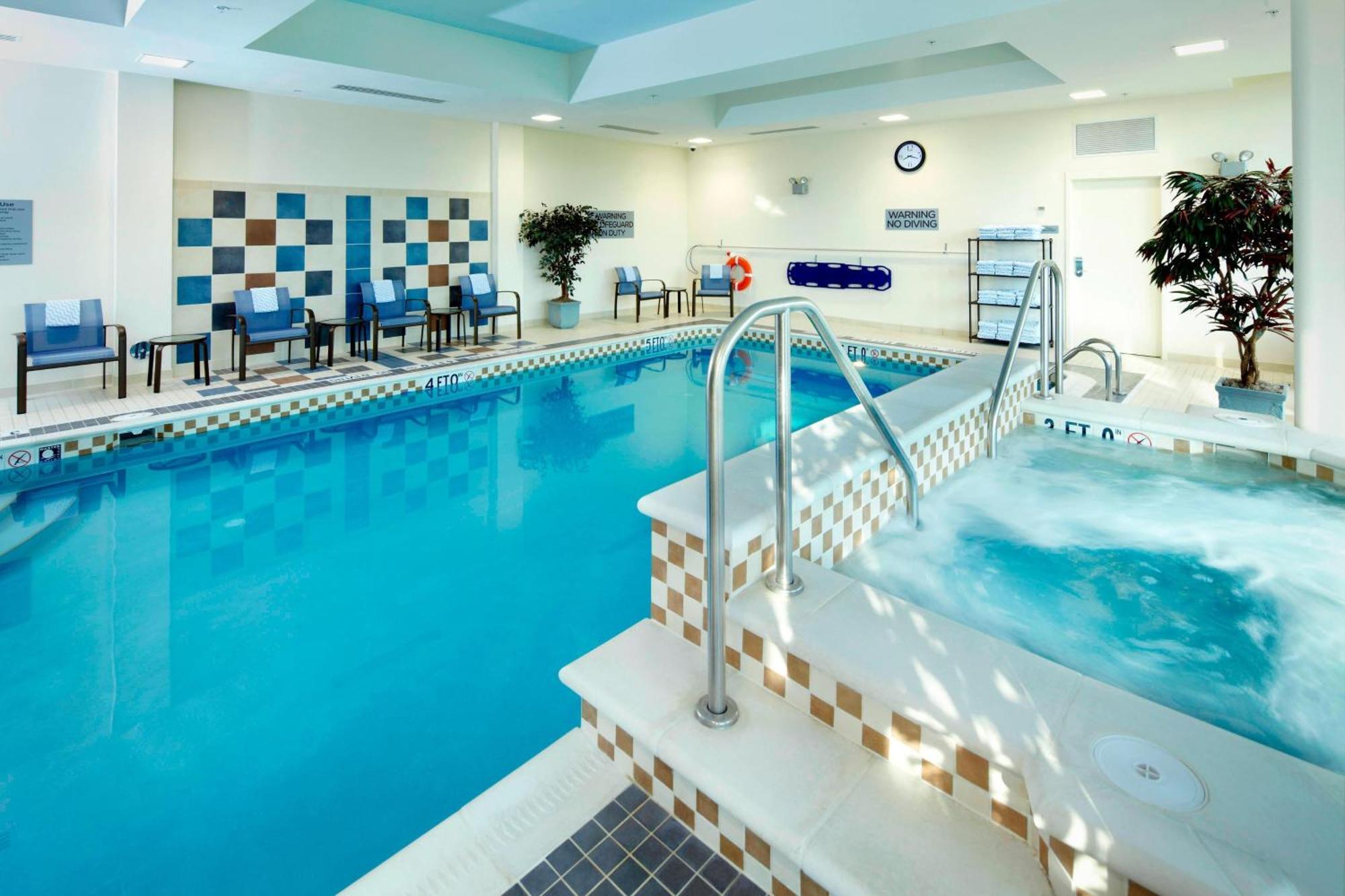 Courtyard By Marriott Pittsburgh Washington Meadow Lands Hotel Buitenkant foto