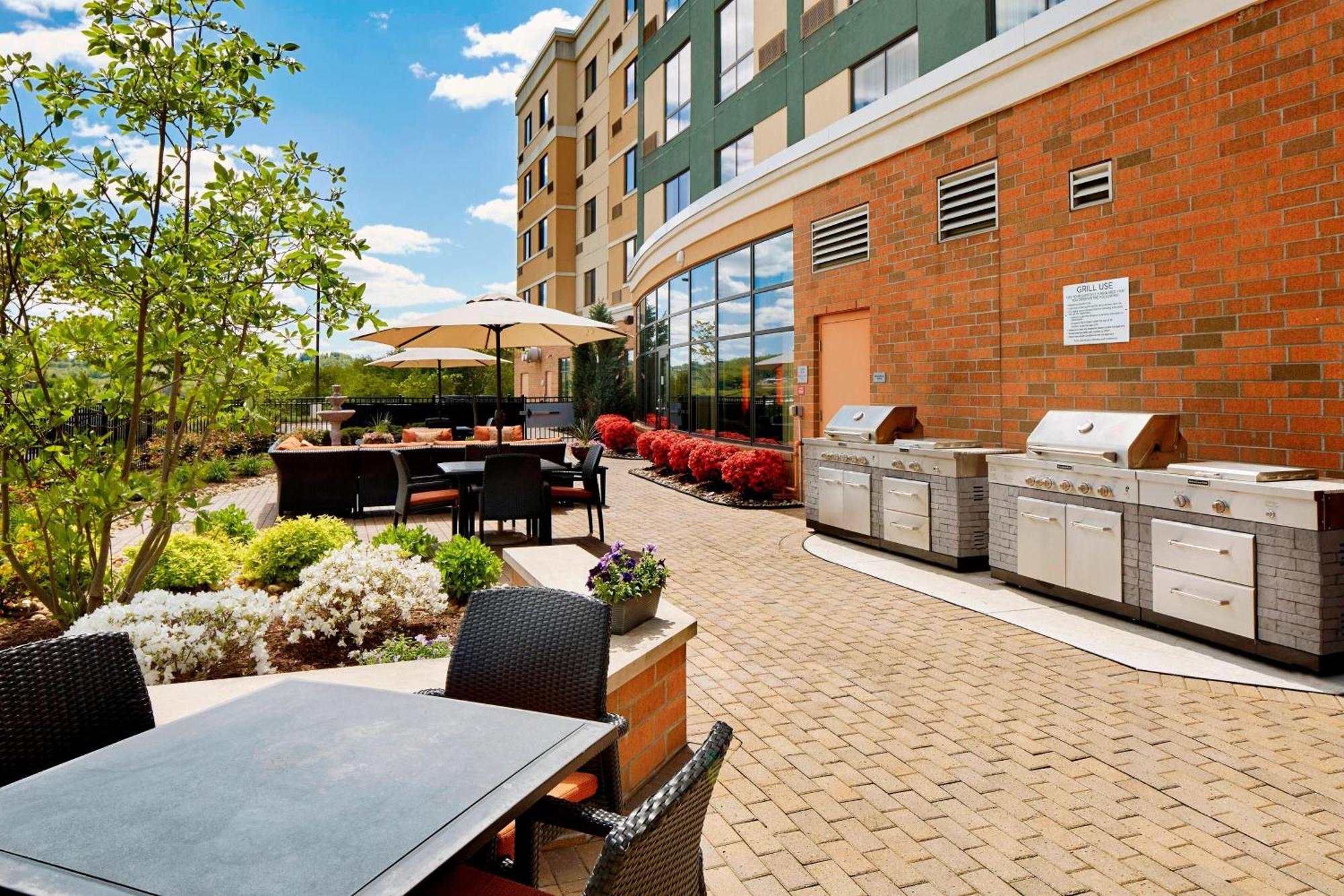 Courtyard By Marriott Pittsburgh Washington Meadow Lands Hotel Buitenkant foto