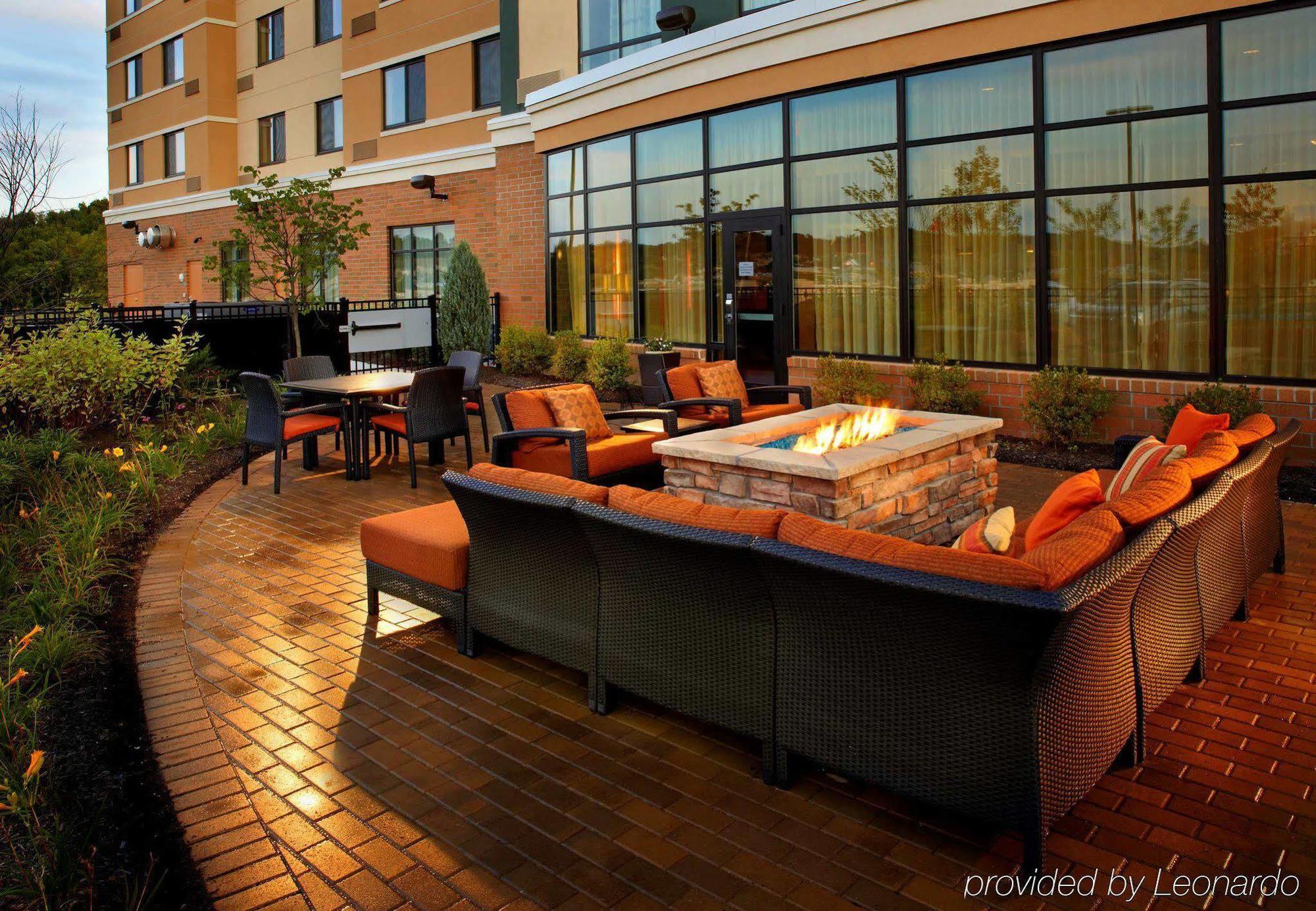 Courtyard By Marriott Pittsburgh Washington Meadow Lands Hotel Buitenkant foto